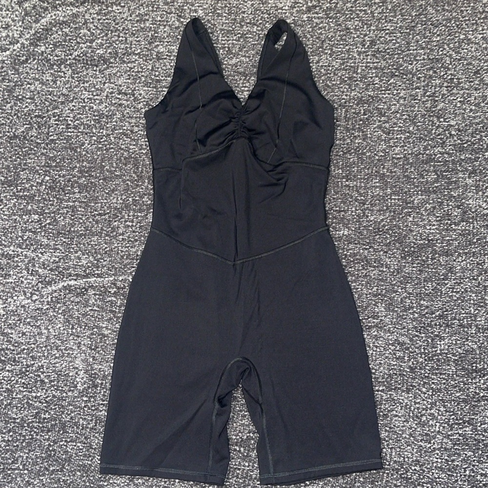 Black gymshark bodysuit